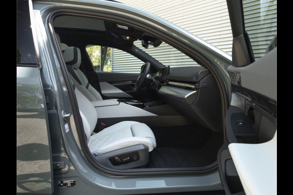 BMW i5 Touring eDrive40 M-Sport Pro - Pano - Onderstel Prof - Bowers & Wilkins