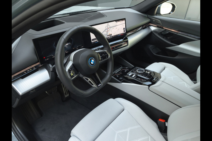 BMW i5 Touring eDrive40 M-Sport Pro - Pano - Onderstel Prof - Bowers & Wilkins