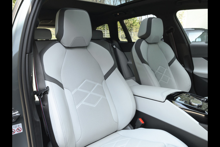 BMW i5 Touring eDrive40 M-Sport Pro - Pano - Onderstel Prof - Bowers & Wilkins