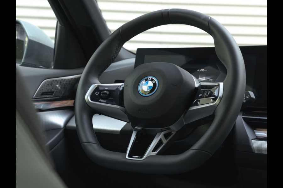 BMW i5 Touring eDrive40 M-Sport Pro - Pano - Onderstel Prof - Bowers & Wilkins