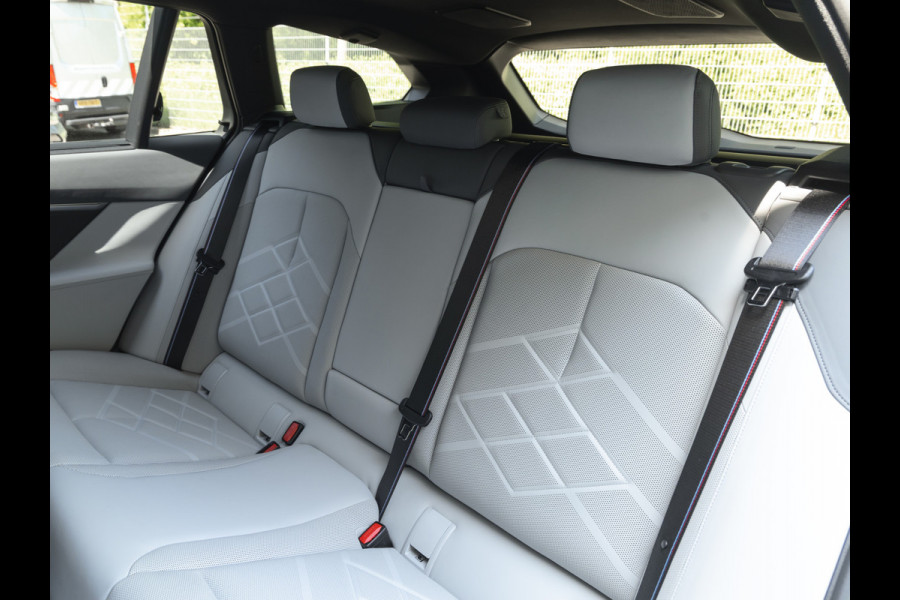BMW i5 Touring eDrive40 M-Sport Pro - Pano - Onderstel Prof - Bowers & Wilkins
