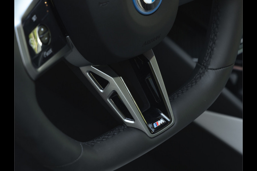 BMW i5 Touring eDrive40 M-Sport Pro - Pano - Onderstel Prof - Bowers & Wilkins