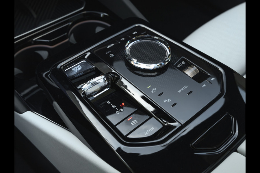 BMW i5 Touring eDrive40 M-Sport Pro - Pano - Onderstel Prof - Bowers & Wilkins