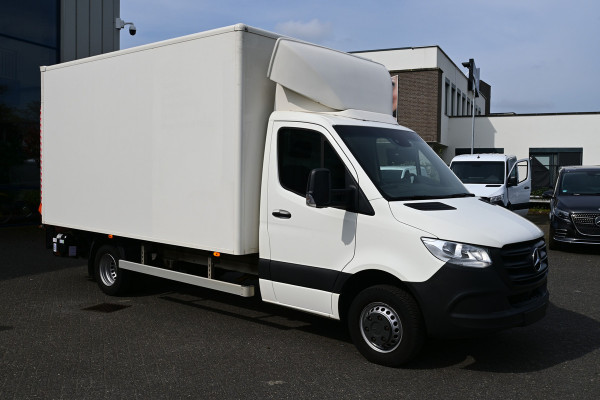 Mercedes-Benz Sprinter 514 CDI Bakwagen met NIEUWE laadklep Airco, MBUX, Geveerde stoel, Stoelverwarming Nieuwe Laadklep 1000kg 180cm Plateau
