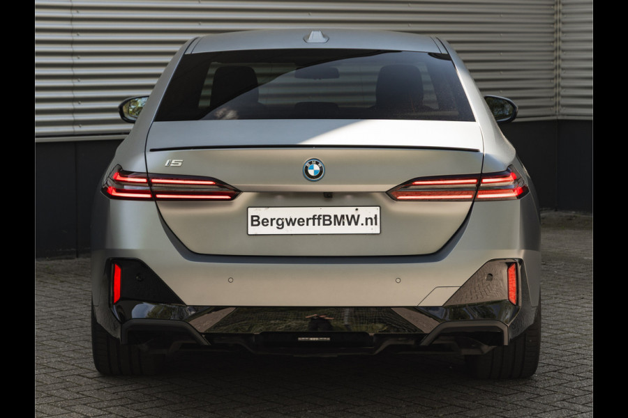 BMW i5 xDrive40 M-Sport Pro - Onderstel Prof - Driving Ass Plus - Harman Kardon eDrive40