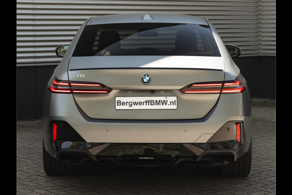 BMW i5 xDrive40 M-Sport Pro - Onderstel Prof - Driving Ass Plus - Harman Kardon eDrive40