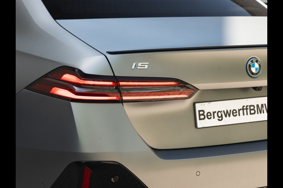 BMW i5 xDrive40 M-Sport Pro - Onderstel Prof - Driving Ass Plus - Harman Kardon eDrive40