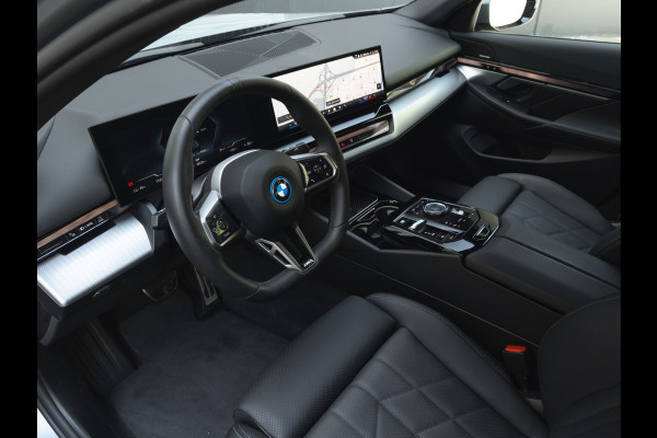 BMW i5 xDrive40 M-Sport Pro - Onderstel Prof - Driving Ass Plus - Harman Kardon eDrive40