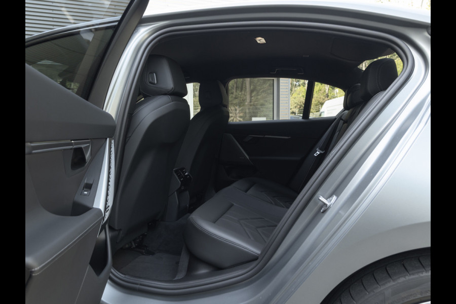 BMW i5 xDrive40 M-Sport Pro - Onderstel Prof - Driving Ass Plus - Harman Kardon eDrive40