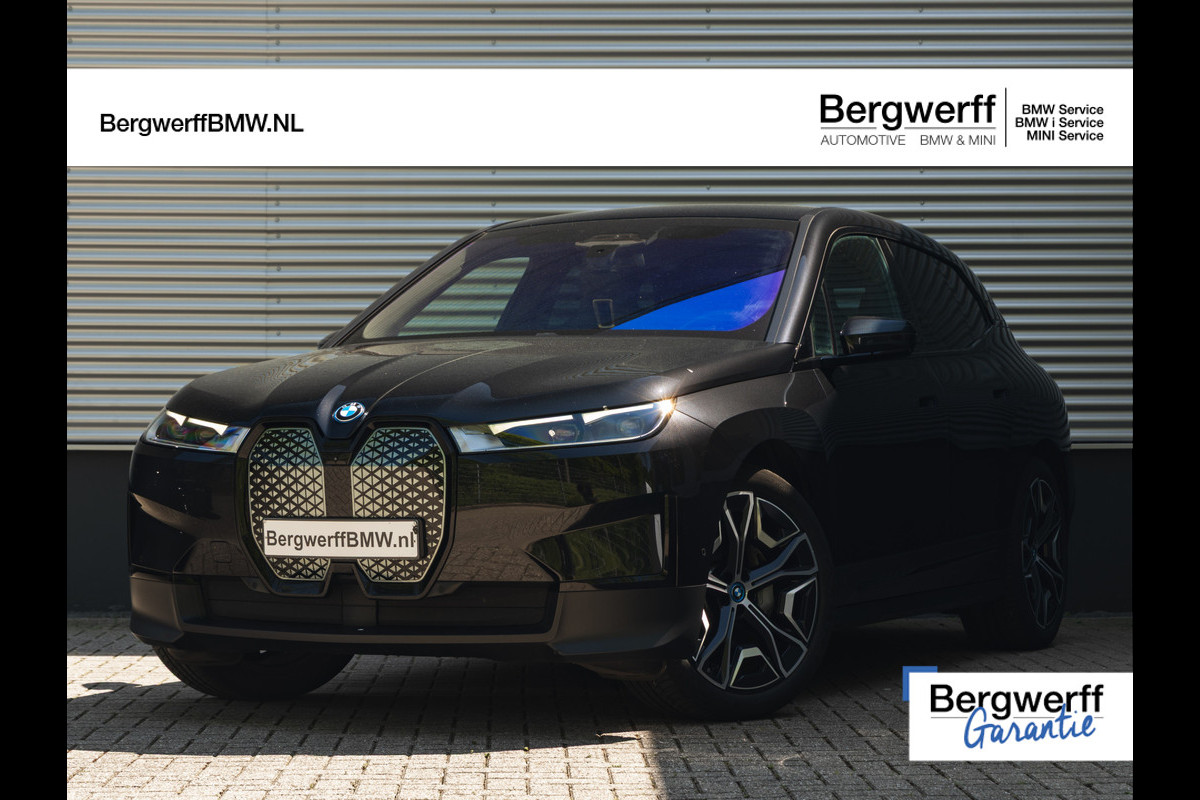 BMW iX xDrive40 - Driving Ass Prof - Harman Kardon - Stoelventilatie BMW iX xDrive40 - Driving Ass Prof - Harman Kardon - Stoelventilatie