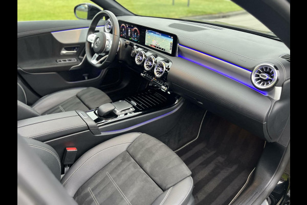 Mercedes-Benz CLA-Klasse 250 e AMG CLA250e Coupe Panoramadak|Keyless|Advanced sound|Sfeerverlichting|Night pakket