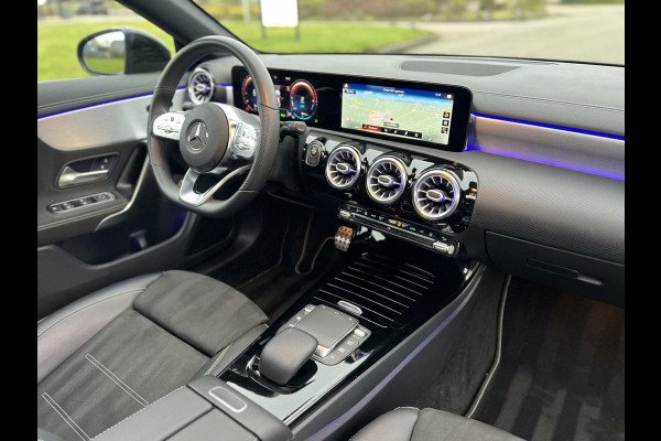 Mercedes-Benz CLA-Klasse 250 e AMG CLA250e Coupe Panoramadak|Keyless|Advanced sound|Sfeerverlichting|Night pakket