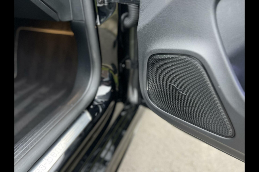 Mercedes-Benz CLA-Klasse 250 e AMG CLA250e Coupe Panoramadak|Keyless|Advanced sound|Sfeerverlichting|Night pakket