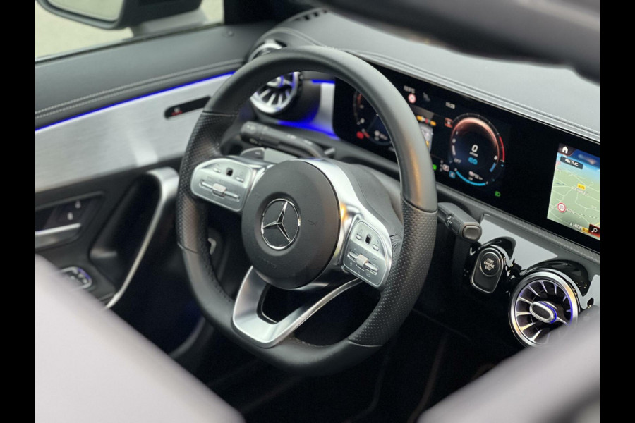 Mercedes-Benz CLA-Klasse 250 e AMG CLA250e Coupe Panoramadak|Keyless|Advanced sound|Sfeerverlichting|Night pakket