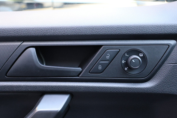 Volkswagen Caddy 1.4 TSI R-Line DSG | Bi-Xenon | Navigatie | CarPlay | Climate Control | Stoelverwarming | PDC V+A | Multifunctioneel stuur | Airco | Cruise control | Schroefset | Spoilerkit | Dealer onderhouden | Nieuwe APK | Groot onderhoudsbeurt | BPM Vrij