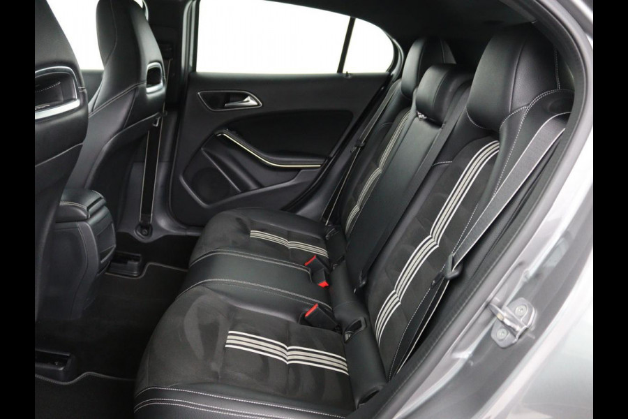 Mercedes-Benz GLA 200 Premium Plus AMG| Automaat | LED | Apple Carplay | Sportstoelen | Camera |