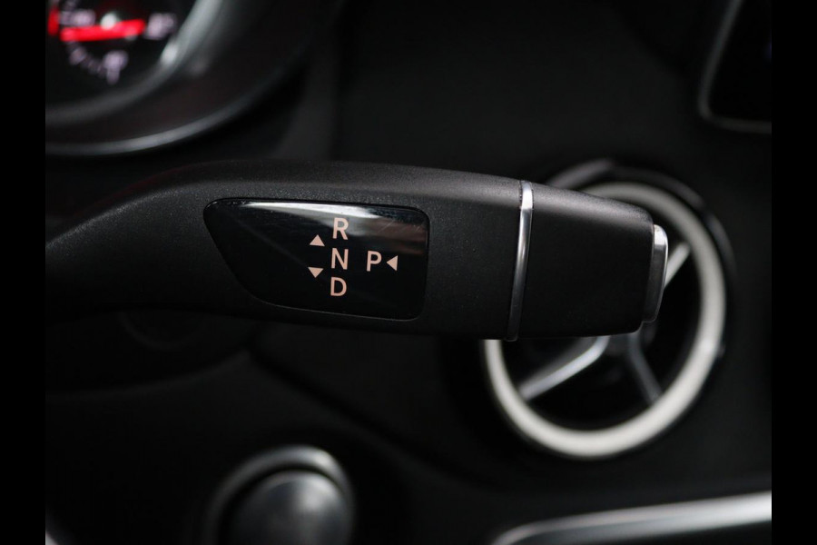 Mercedes-Benz GLA 200 Premium Plus AMG| Automaat | LED | Apple Carplay | Sportstoelen | Camera |