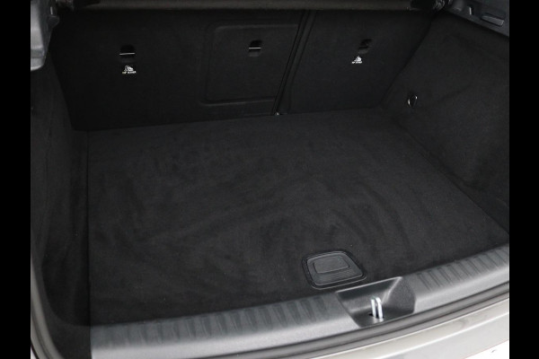 Mercedes-Benz GLA 200 Premium Plus AMG| Automaat | LED | Apple Carplay | Sportstoelen | Camera |
