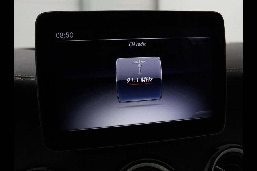 Mercedes-Benz GLA 200 Premium Plus AMG| Automaat | LED | Apple Carplay | Sportstoelen | Camera |