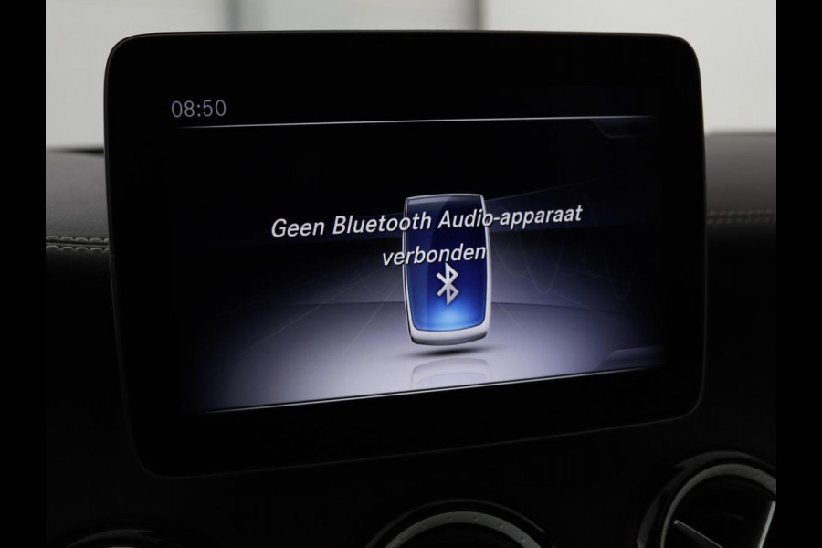 Mercedes-Benz GLA 200 Premium Plus AMG| Automaat | LED | Apple Carplay | Sportstoelen | Camera |