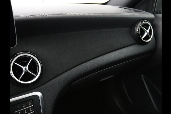 Mercedes-Benz GLA 200 Premium Plus AMG| Automaat | LED | Apple Carplay | Sportstoelen | Camera |