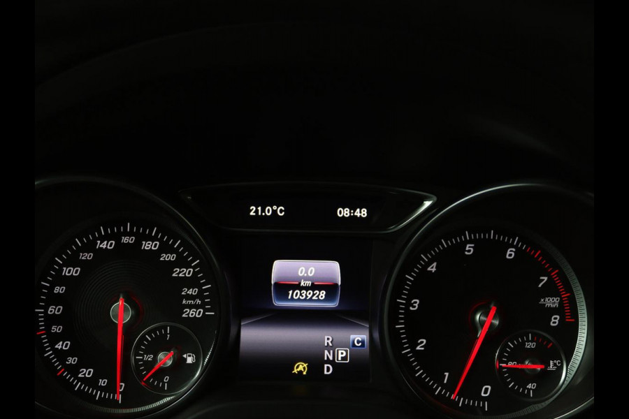 Mercedes-Benz GLA 200 Premium Plus AMG| Automaat | LED | Apple Carplay | Sportstoelen | Camera |