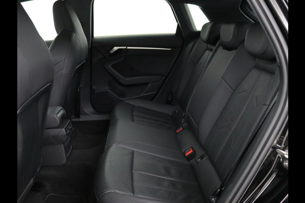 Audi A3 Sportback 35 TFSI Business edition | Panorama Dak | Apple Carplay | Cruise Control |  Navi | LMV | Draadloze Telefoonlader