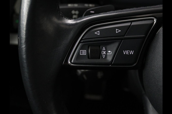 Audi A3 Sportback 35 TFSI Business edition | Panorama Dak | Apple Carplay | Cruise Control |  Navi | LMV | Draadloze Telefoonlader