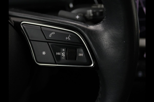Audi A3 Sportback 35 TFSI Business edition | Panorama Dak | Apple Carplay | Cruise Control |  Navi | LMV | Draadloze Telefoonlader