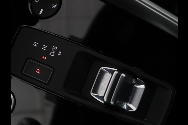 Audi A3 Sportback 35 TFSI Business edition | Panorama Dak | Apple Carplay | Cruise Control |  Navi | LMV | Draadloze Telefoonlader