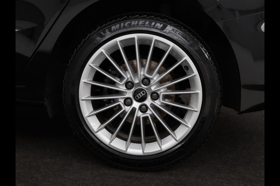 Audi A3 Sportback 35 TFSI Business edition | Panorama Dak | Apple Carplay | Cruise Control |  Navi | LMV | Draadloze Telefoonlader