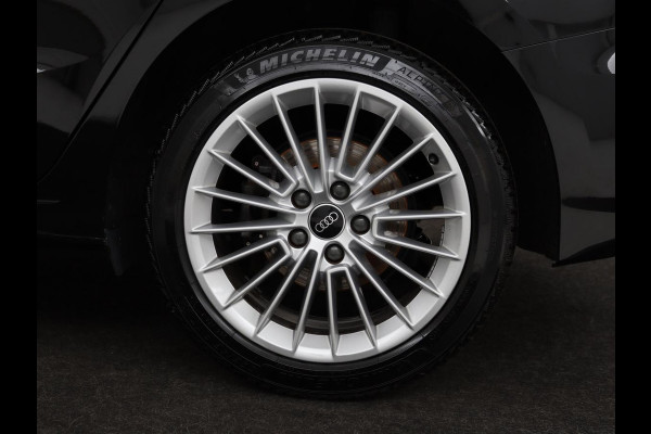 Audi A3 Sportback 35 TFSI Business edition | Panorama Dak | Apple Carplay | Cruise Control |  Navi | LMV | Draadloze Telefoonlader