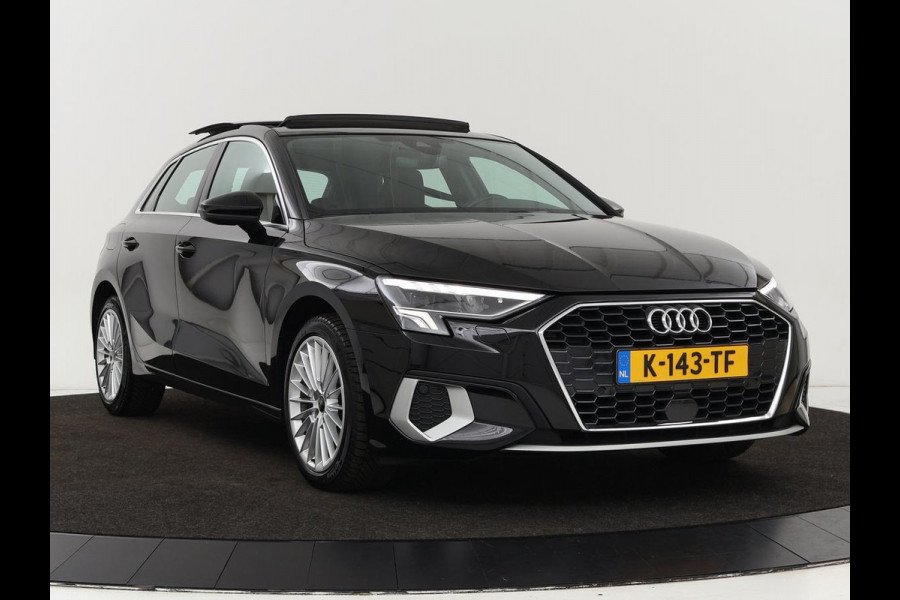Audi A3 Sportback 35 TFSI Business edition | Panorama Dak | Apple Carplay | Cruise Control |  Navi | LMV | Draadloze Telefoonlader