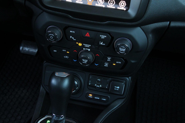 Jeep Renegade 4xe 190 Plug-in Hybrid Electric Limited | LED | Apple Carplay