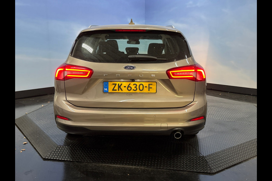 Ford FOCUS Wagon 1.0 EcoBoost Titanium Business Trekhaak, Keyless, Navi,