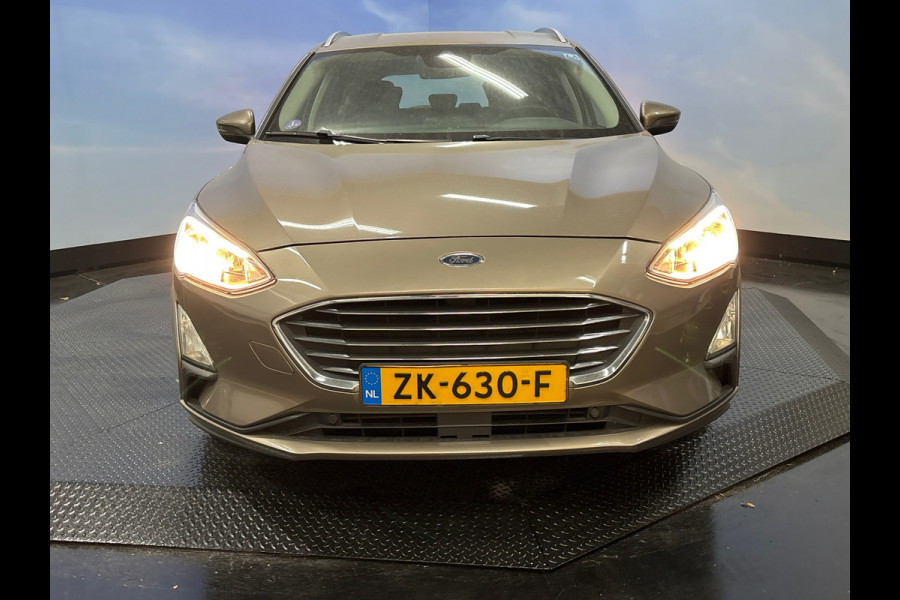 Ford FOCUS Wagon 1.0 EcoBoost Titanium Business Trekhaak, Keyless, Navi,