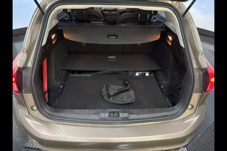 Ford FOCUS Wagon 1.0 EcoBoost Titanium Business Trekhaak, Keyless, Navi,