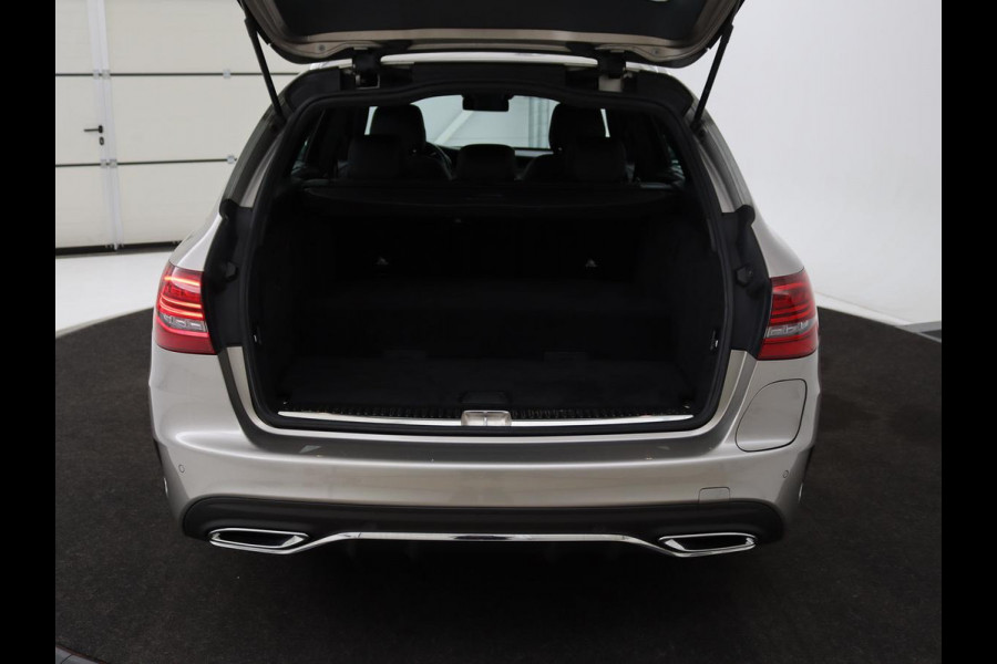 Mercedes-Benz C-Klasse 300de AMG | Head-Up | Adaptive cruise | Stoelverwarming | Carplay | Leder/Alcantara | Memory | Sfeerverlichting | Keyless | Navigatie