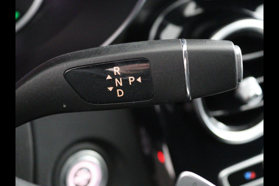Mercedes-Benz C-Klasse 300de AMG | Head-Up | Adaptive cruise | Stoelverwarming | Carplay | Leder/Alcantara | Memory | Sfeerverlichting | Keyless | Navigatie