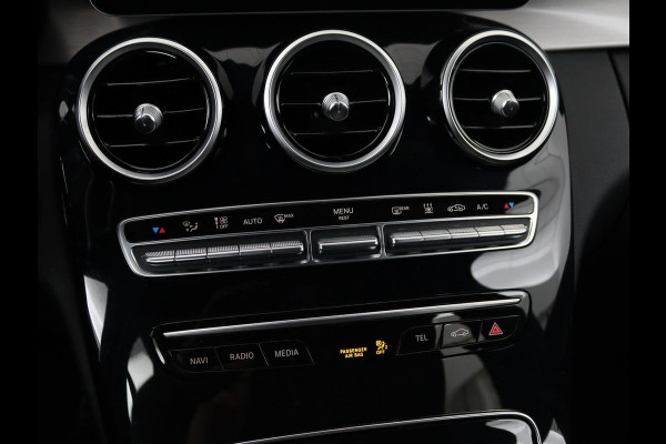 Mercedes-Benz C-Klasse 300de AMG | Head-Up | Adaptive cruise | Stoelverwarming | Carplay | Leder/Alcantara | Memory | Sfeerverlichting | Keyless | Navigatie