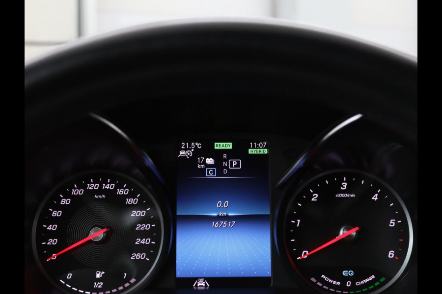 Mercedes-Benz C-Klasse 300de AMG | Head-Up | Adaptive cruise | Stoelverwarming | Carplay | Leder/Alcantara | Memory | Sfeerverlichting | Keyless | Navigatie