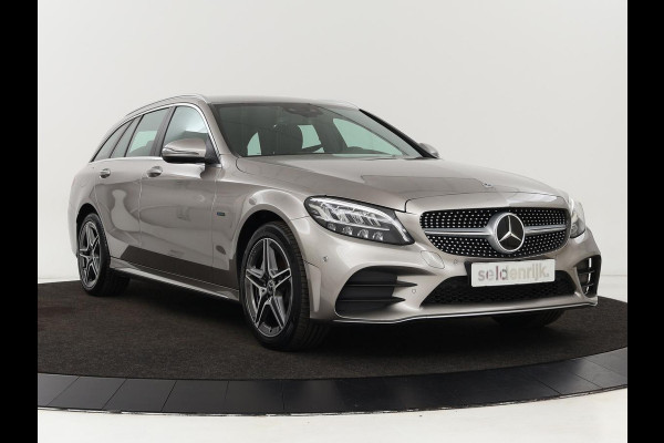 Mercedes-Benz C-Klasse 300de AMG | Head-Up | Adaptive cruise | Stoelverwarming | Carplay | Leder/Alcantara | Memory | Sfeerverlichting | Keyless | Navigatie