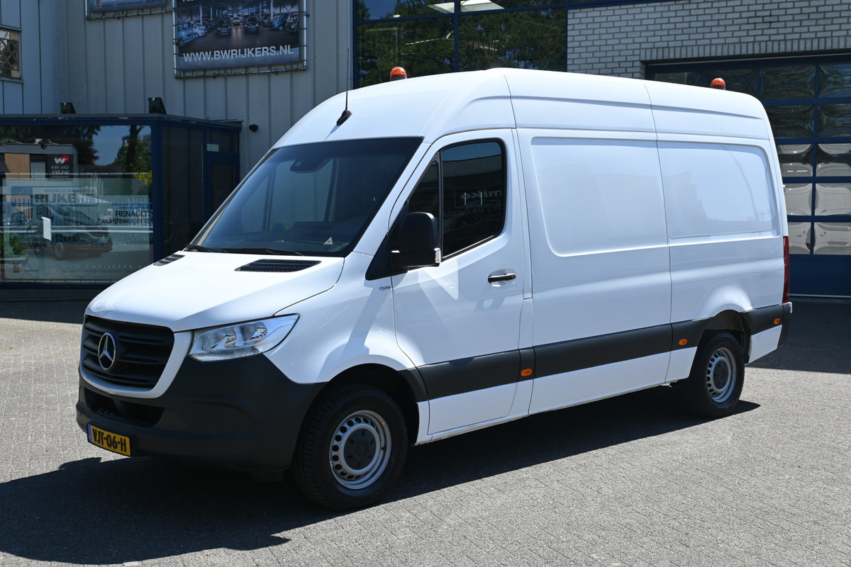 Mercedes-Benz Sprinter 315 CDI L2H2 3500 KG trekhaak, Navigatie met camera Mercedes-Benz Sprinter 315 CDI L2H2 3500 KG trekhaak, Navigatie met camera