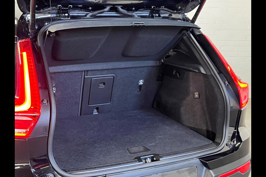 Volvo XC40 1.5 T4 Recharge R-Design | Open dak | Harman/Kardon | Adapt. Cruise c. | BLIS