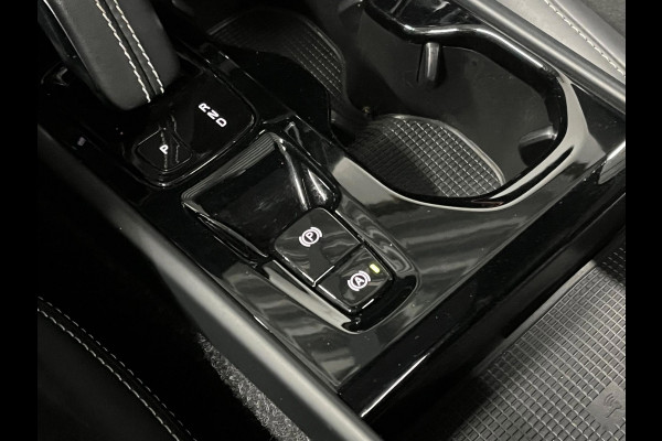 Volvo XC40 1.5 T4 Recharge R-Design | Open dak | Harman/Kardon | Adapt. Cruise c. | BLIS