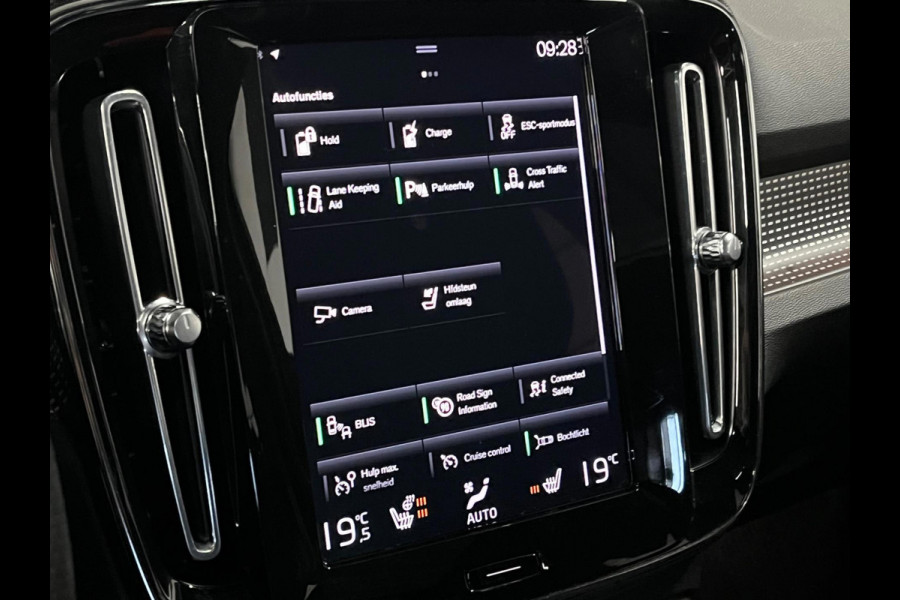 Volvo XC40 1.5 T4 Recharge R-Design | Open dak | Harman/Kardon | Adapt. Cruise c. | BLIS