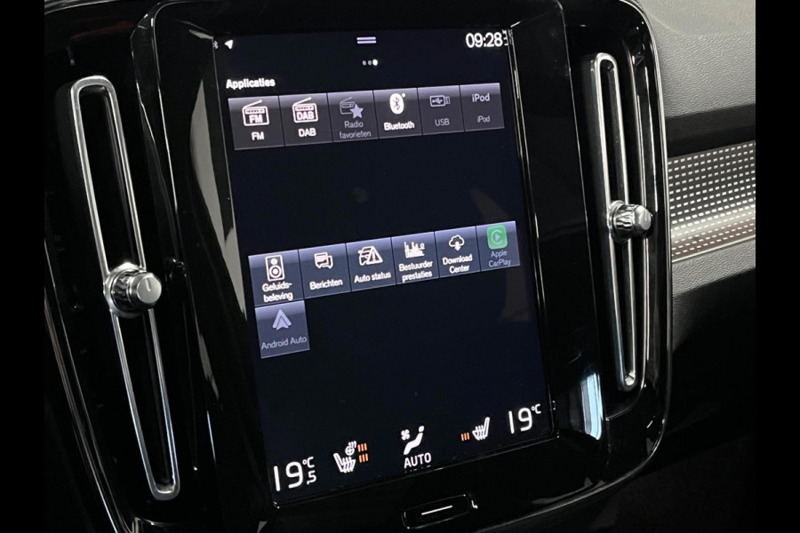 Volvo XC40 1.5 T4 Recharge R-Design | Open dak | Harman/Kardon | Adapt. Cruise c. | BLIS