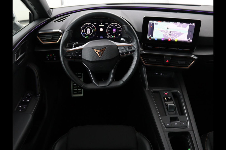 CUPRA Leon 1.4 e-Hybrid VZ Business Panoramadak | LED | CarPlay |  Sfeerverlichting | Stuur- en stoelverwarming | Camera | Adaptive Cruise | Dodehoek Detectie | LMV