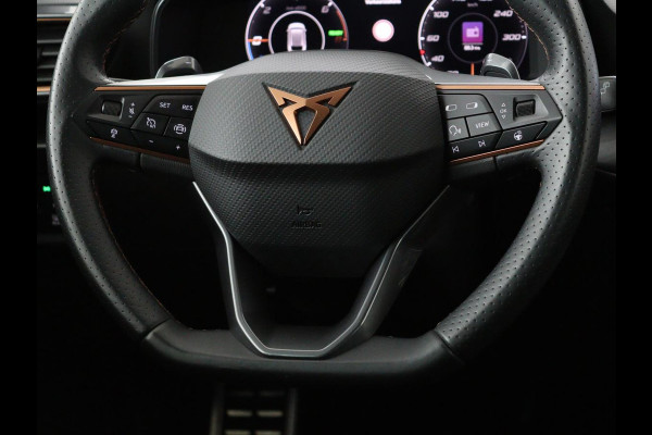 CUPRA Leon 1.4 e-Hybrid VZ Business Panoramadak | LED | CarPlay |  Sfeerverlichting | Stuur- en stoelverwarming | Camera | Adaptive Cruise | Dodehoek Detectie | LMV