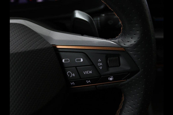 CUPRA Leon 1.4 e-Hybrid VZ Business Panoramadak | LED | CarPlay |  Sfeerverlichting | Stuur- en stoelverwarming | Camera | Adaptive Cruise | Dodehoek Detectie | LMV